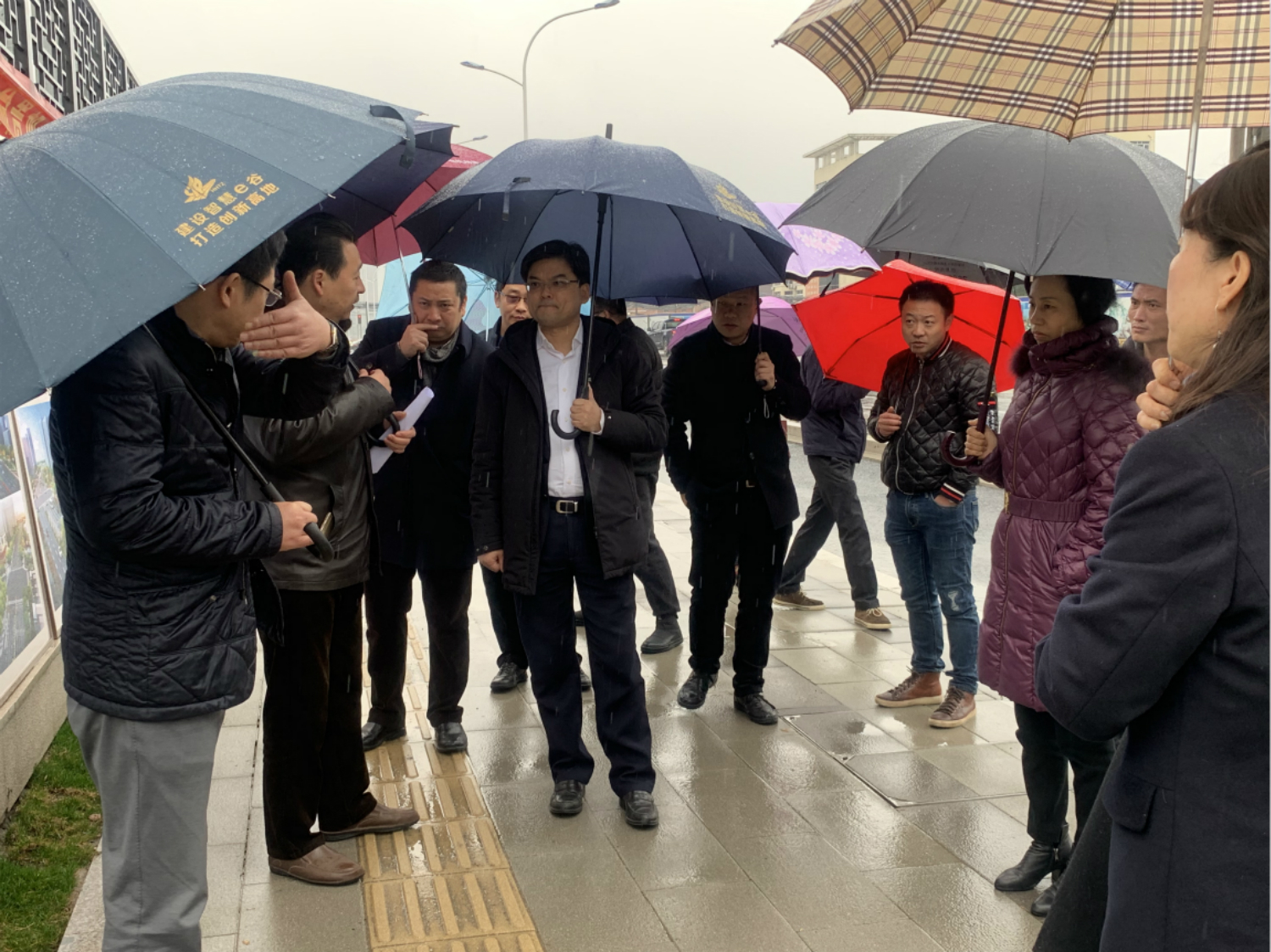 【领导关怀】杭州市滨江区领导再度视察指导浦沿路改造提升工程
