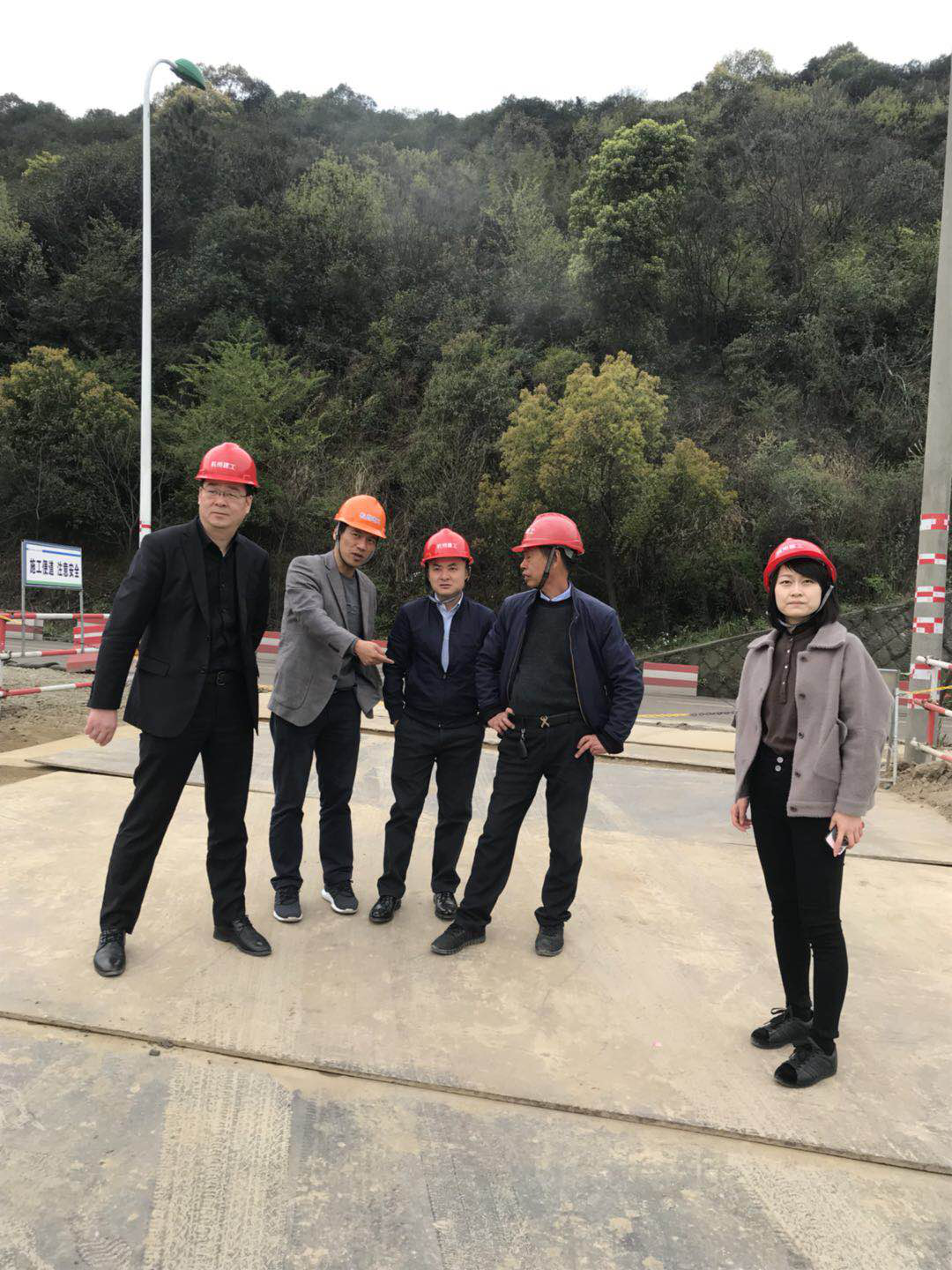 【党群园地】深化党建+项目  推行“红色匠心”品牌建设——杭州九游会·J9-官网集团党委书记副董事长郑育辉一行赴杭州九游会·J9-官网集团天子岭EPC项目视察指导