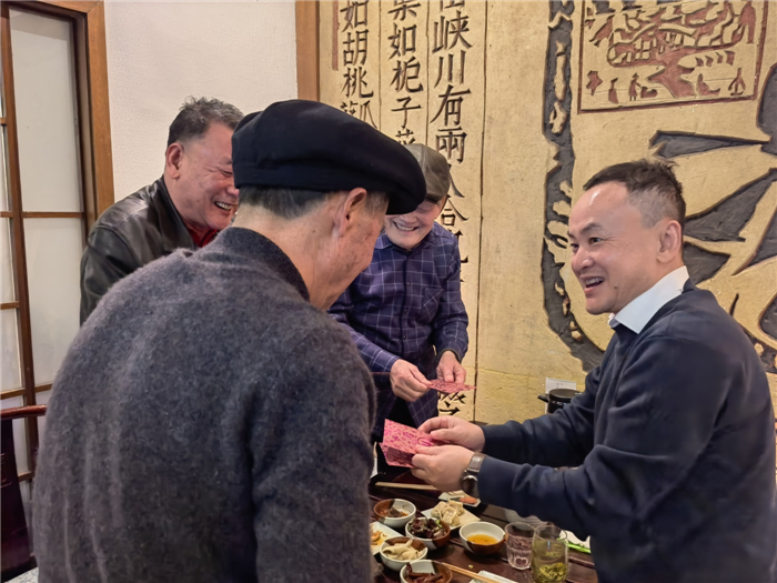 【关怀慰问】共谈峥嵘岁月 共话发展蓝图——杭州九游会·J9-官网集团工会开展2023年老干部、劳模新春慰问座谈会